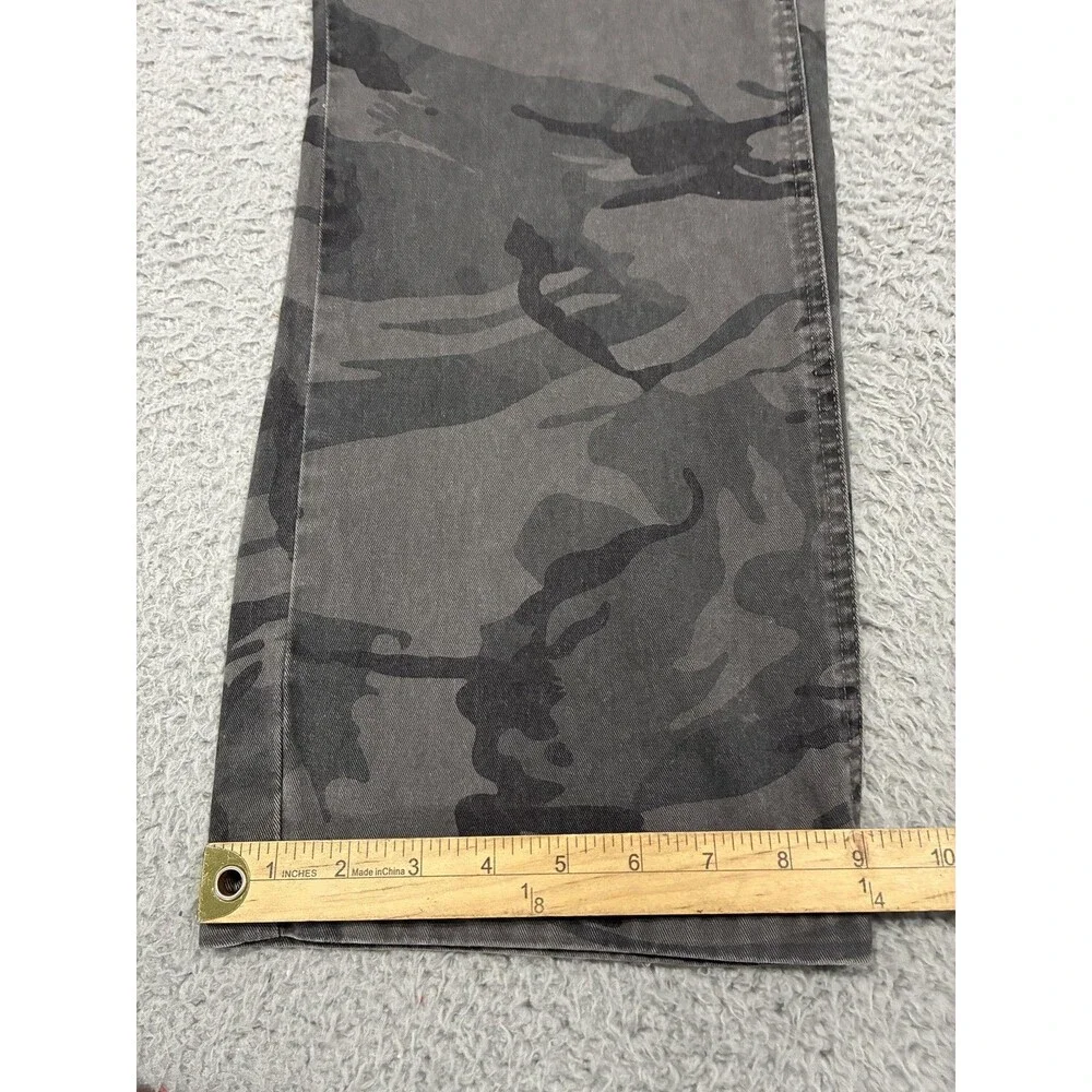 Wrangler Pants Mens 36x30 Gray Camo Cargo Utility Relaxed Fit Workwear